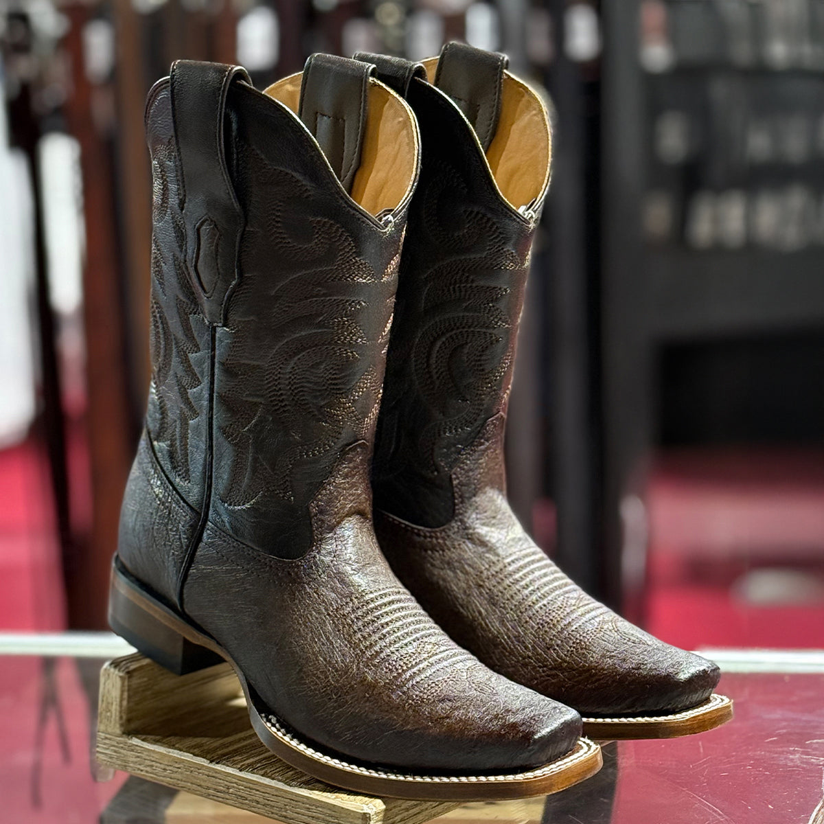 Los Altos Brown Smooth Ostrich Square Toe Cowboy Boots display picture 1