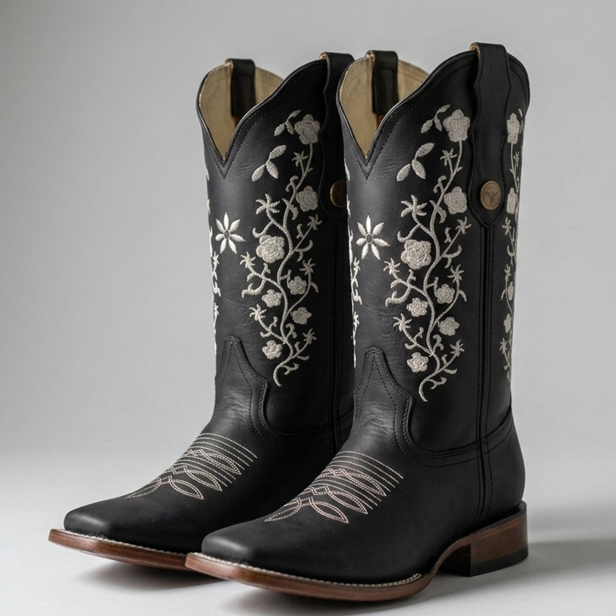 Botas Vaqueras Bordadas de Flores Negras Cuadradas de Mujer