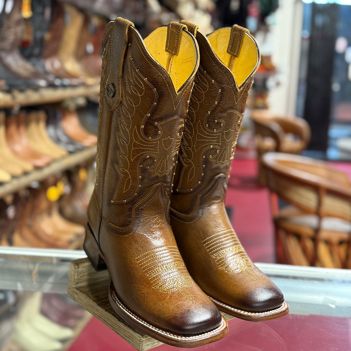 Mens Long Haul Oil Resistant Brown Cowboy Boots with Gold Embossed Toe. Size 10W Silverton Austin All Leather Wide Square Toe Boots (Honey  main image 2