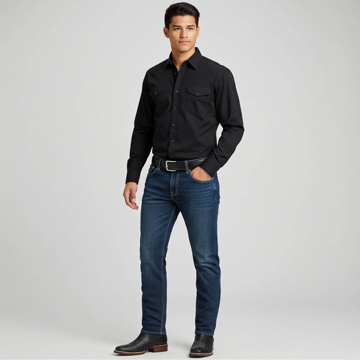 Man wearing black botines