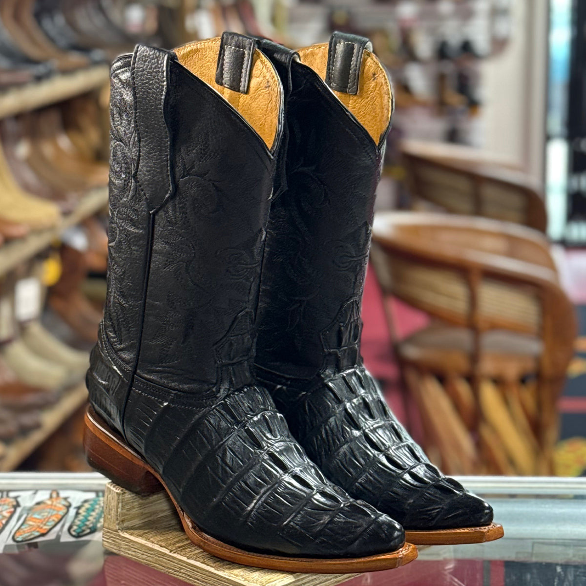 Botas Picudas Estampado De Cocodrilo Negras La Sierra Boots