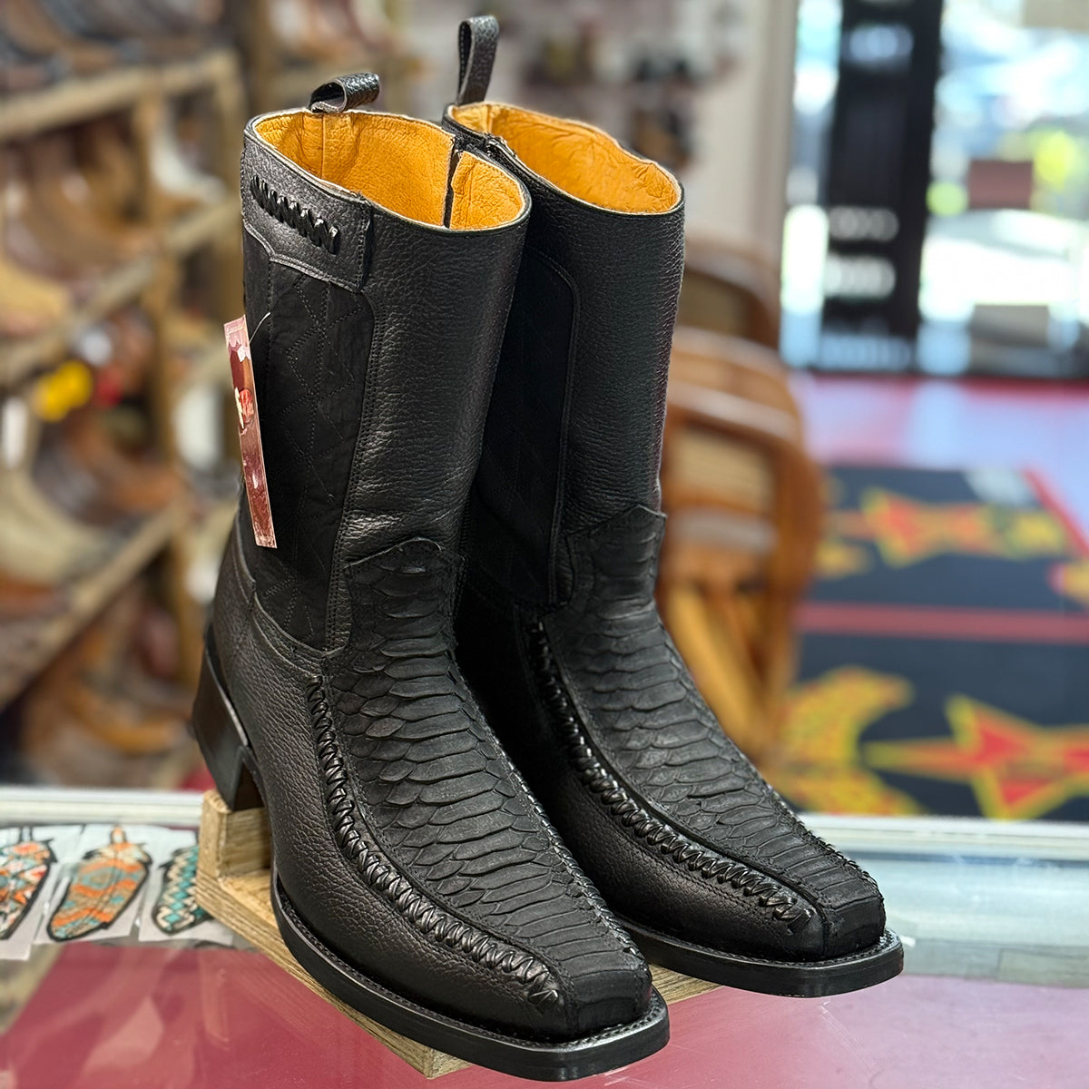 Botas Semi Cuadradas Grabado Pitón