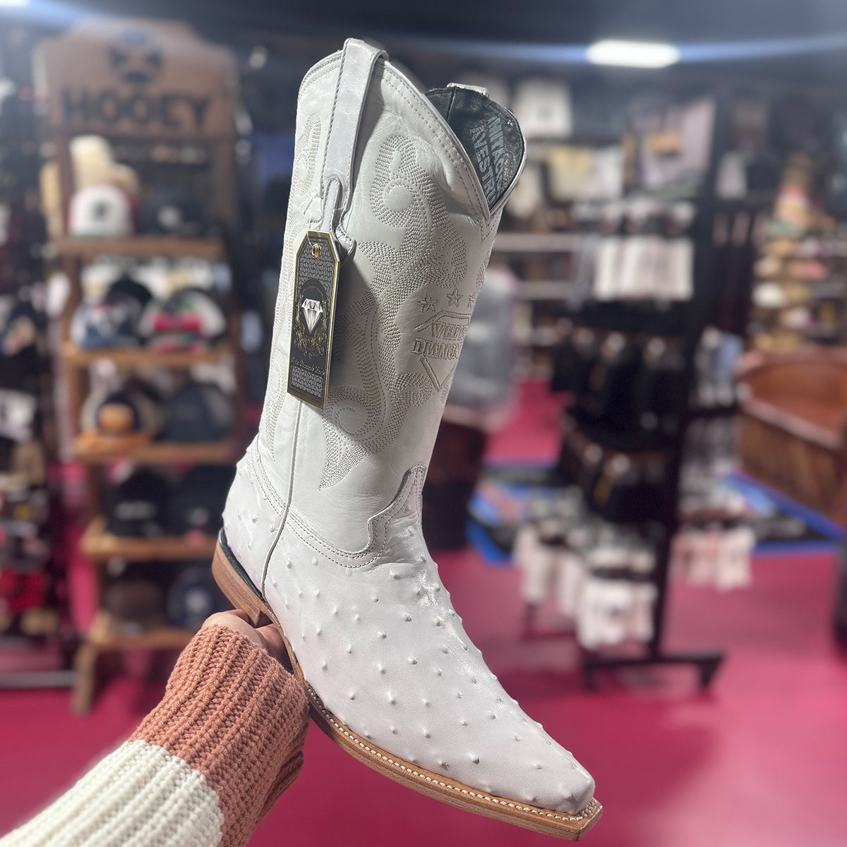 Bota blanca grabado avestruz
