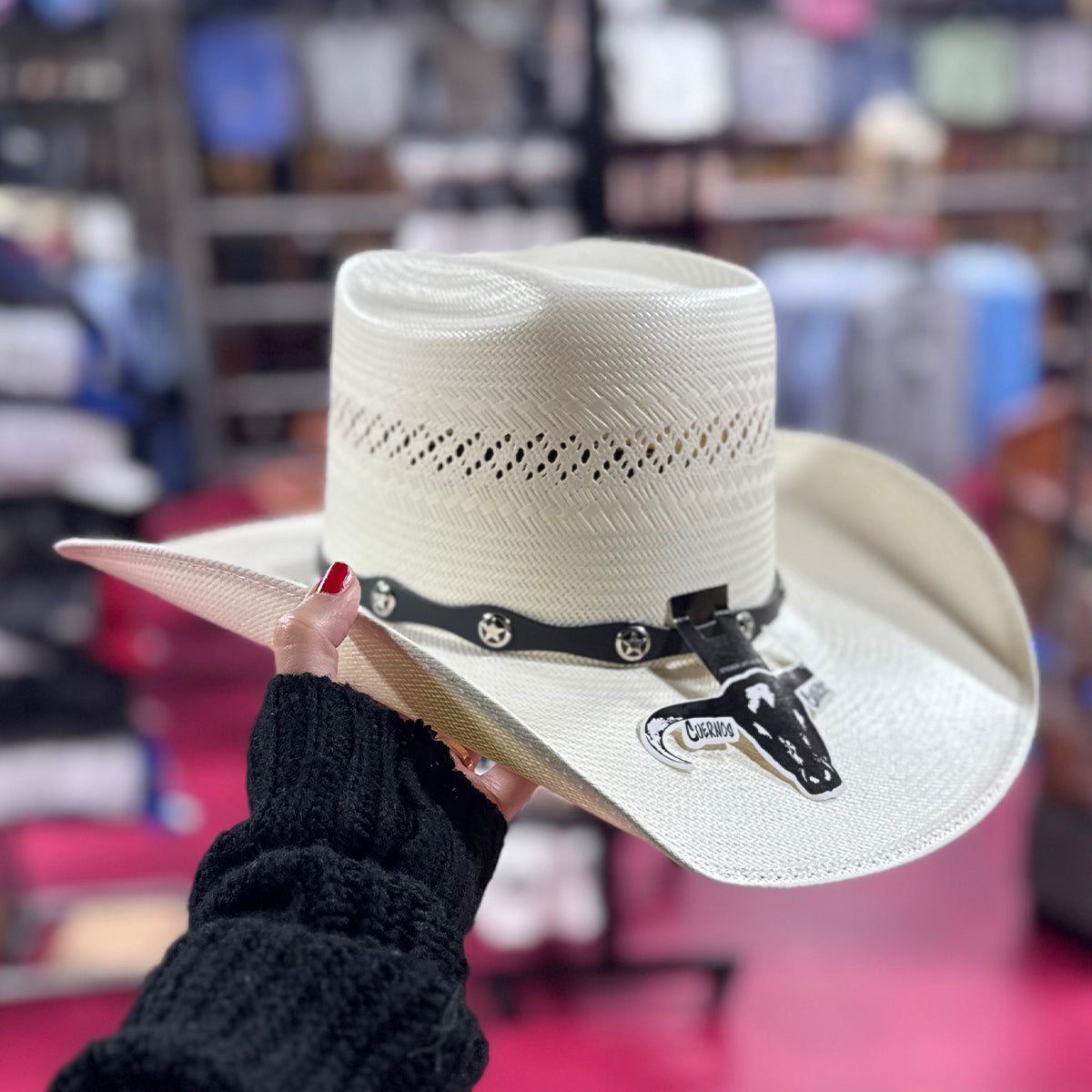 Cuernos Chuecos brick crease cowboy hat