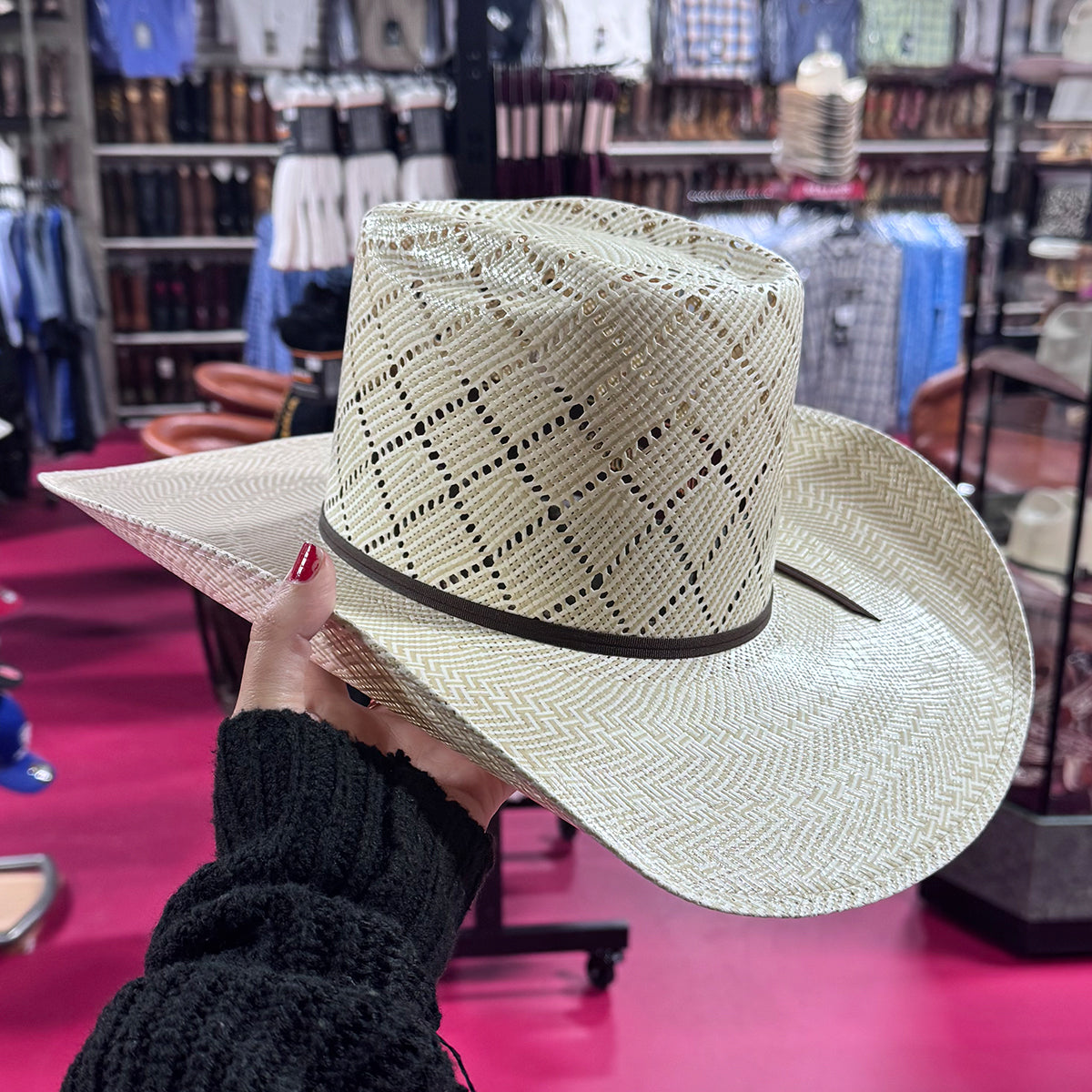 Cuernos Chuecos Cowboy hat