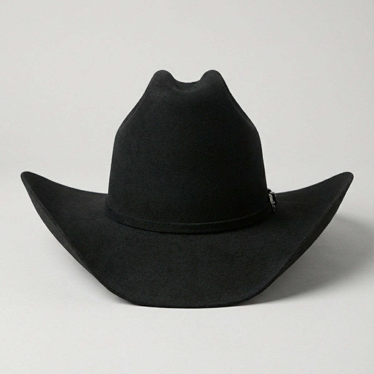 Front view of Cuernos Chuecos Black Quarter Horse Cowboy Hat