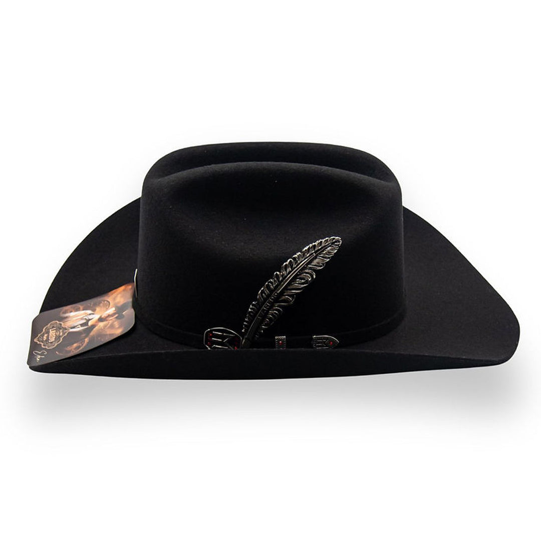 Side view of Texana Eden Muñoz