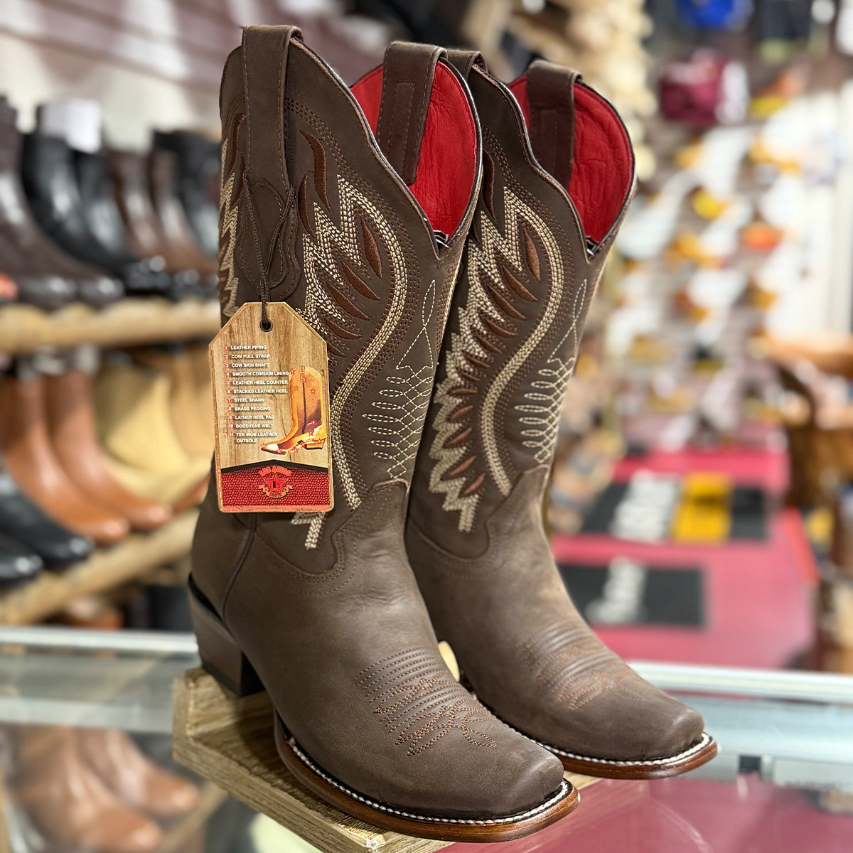 Los Altos Women's Brown Semi Square Toe Cowboy Boots