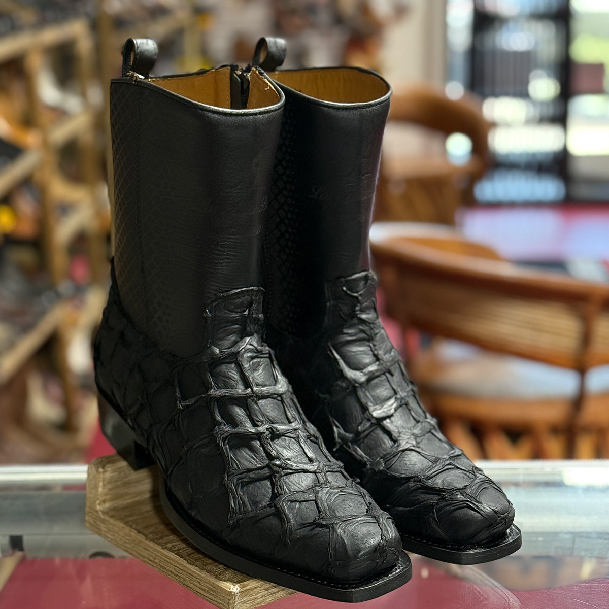 Los Altos Black Pirarucu Western Boots 7x Square Toe