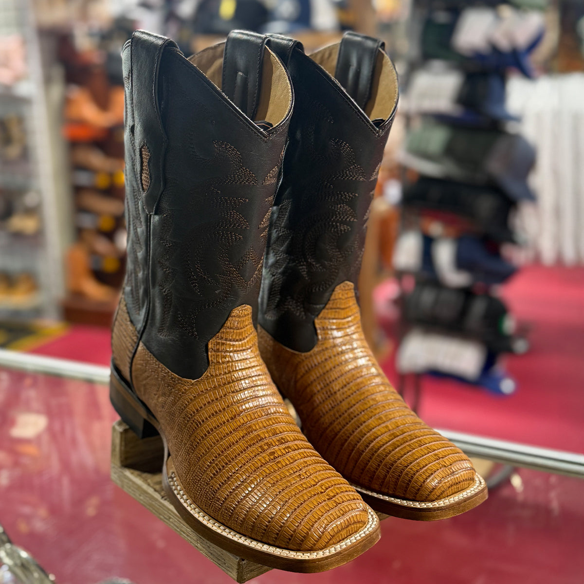 Los Altos men's genuine lizard teju leather square toe cowboy boots light antique brown color.