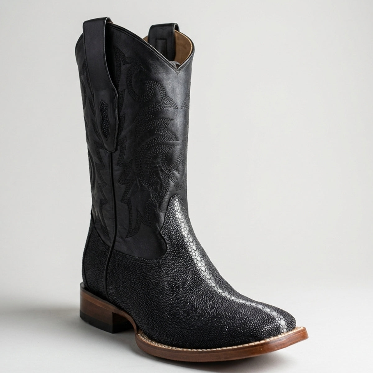 Los Altos men's black stingray square toe western boot.