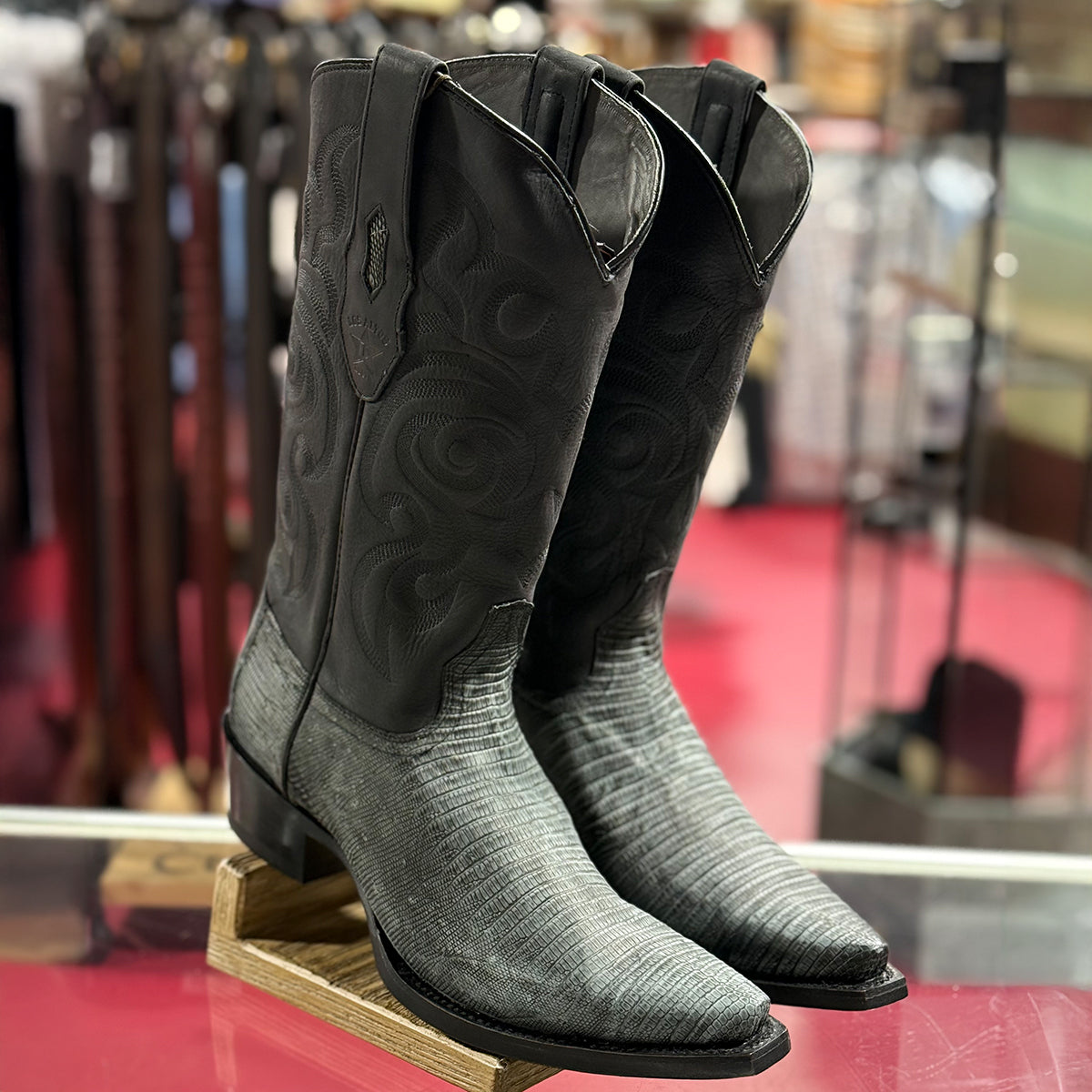 Sanded Black Lizard Cowboy Boots Snip Toe