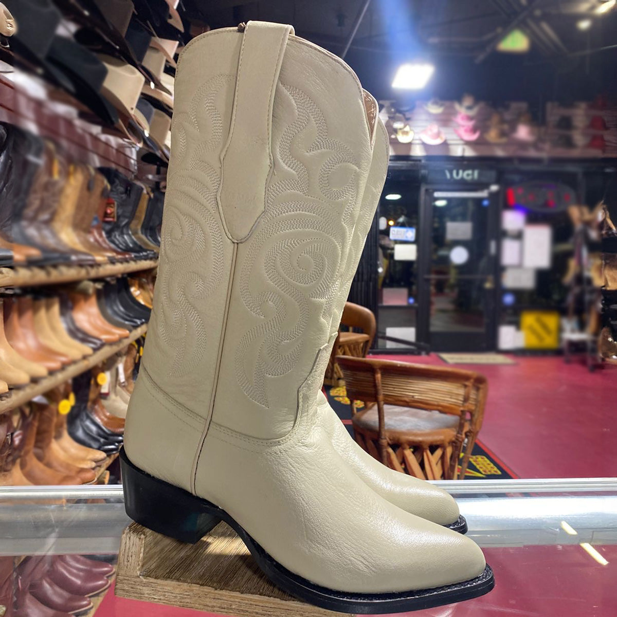 Los Altos Winter White Cowboy Boots j-toe