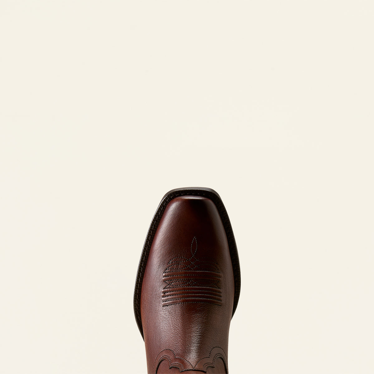 Top-down close-up view of the narrow cutter toe profile on the Ariat Men's Oliver Honey Bee Brown boot.