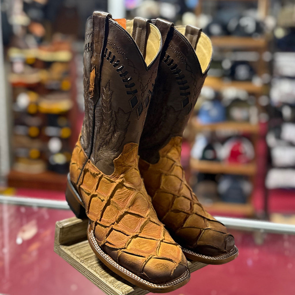 Cowboy Boot Pirarucu Skin Boots 4L04PI Cuadra Honey Cowboy Rodeo