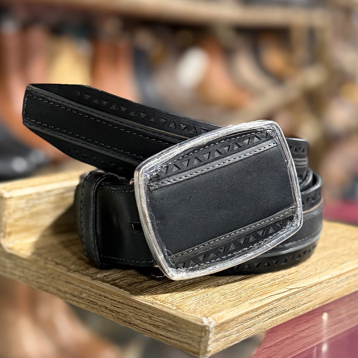 Los Altos Pull Up Black Laser Design Leather Belt
