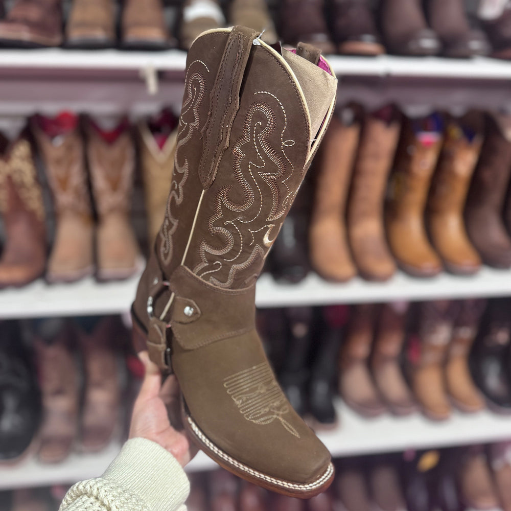 Short Brown Cowgirl Boots - El General Square Toe